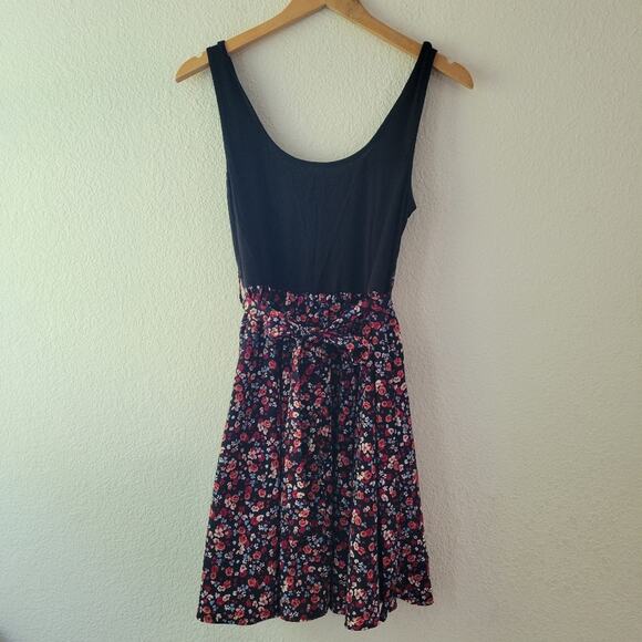 Shein Floral Belted Sleeveless Dress Size M VGUC - Picture 3 of 6